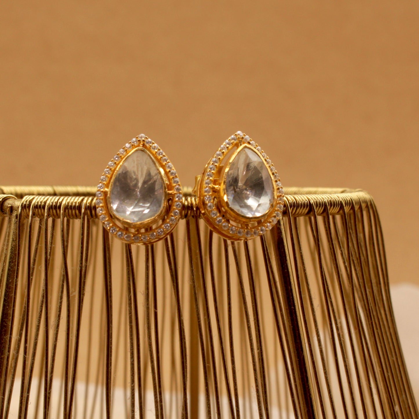 Minimal Gold & Uncut Polki Linear Pendant Set