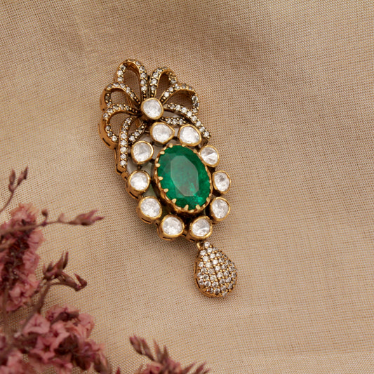 Royal Grace Emerald Brooch
