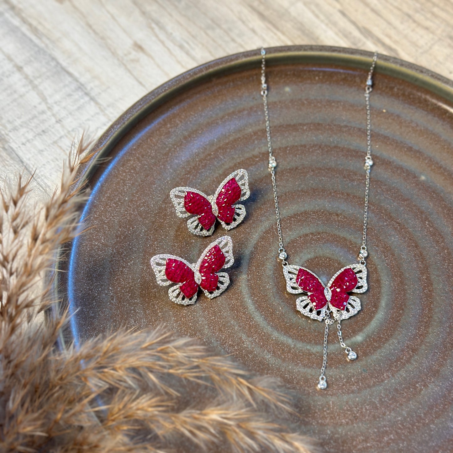Scarlet Monarch Necklace Set