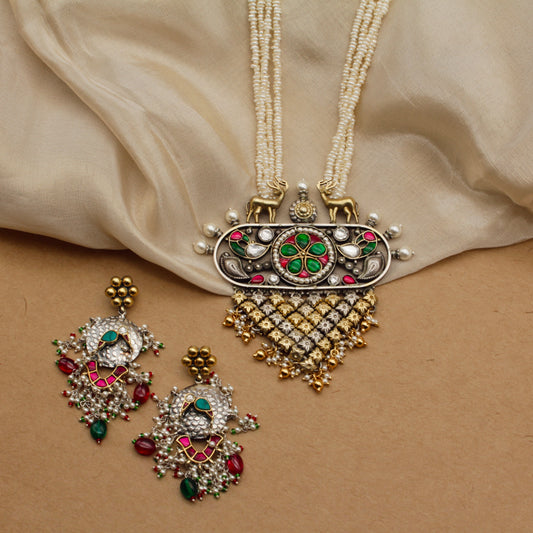 Deer Motif Pearl-Strand Necklace Set